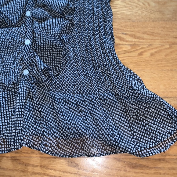 Polkadot Sleeveless Blouse - Picture 3 of 8